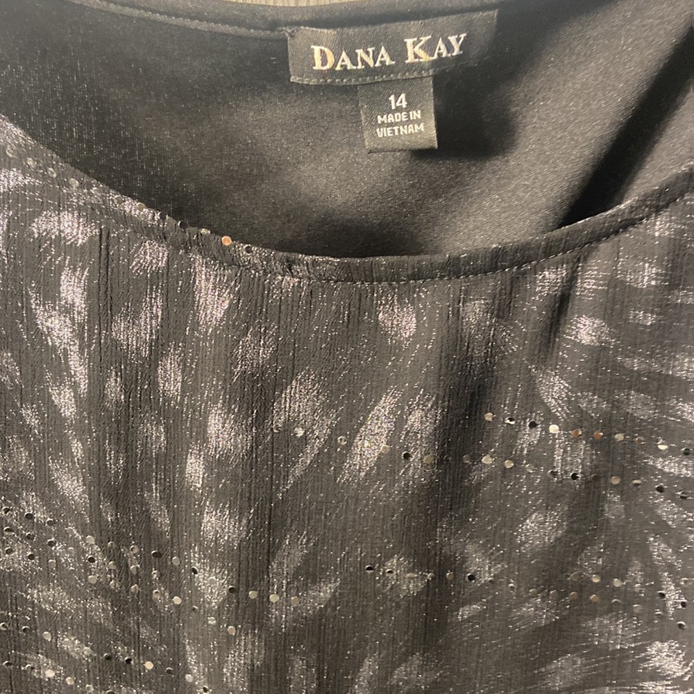 Dana Kay Top - Picture 2 of 7